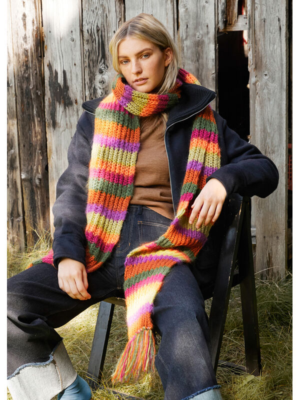 Lana Grossa LANGT STRIPETE SKJERF Brigitte No. 2 & Brigitte No. 3 - Strikkeoppskrift (SE)