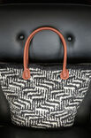 Lana Grossa SHOPPER MIT HÄKELBODEN UND HEBEMASCHENMUSTER Feltro - German Edition