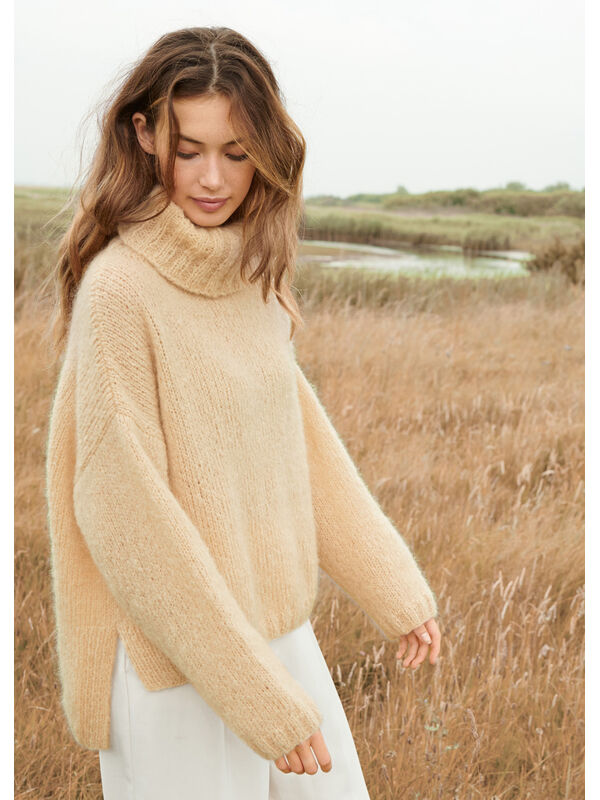 Lana Grossa PULLOVER Lala Berlin Brushy - Strikkeoppskrift (DK)