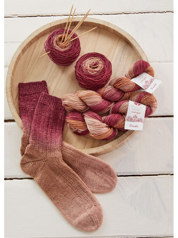 Lana Grossa SOKKER Meilenweit Merino hand-dyed - Strikkeoppskrift (SE)