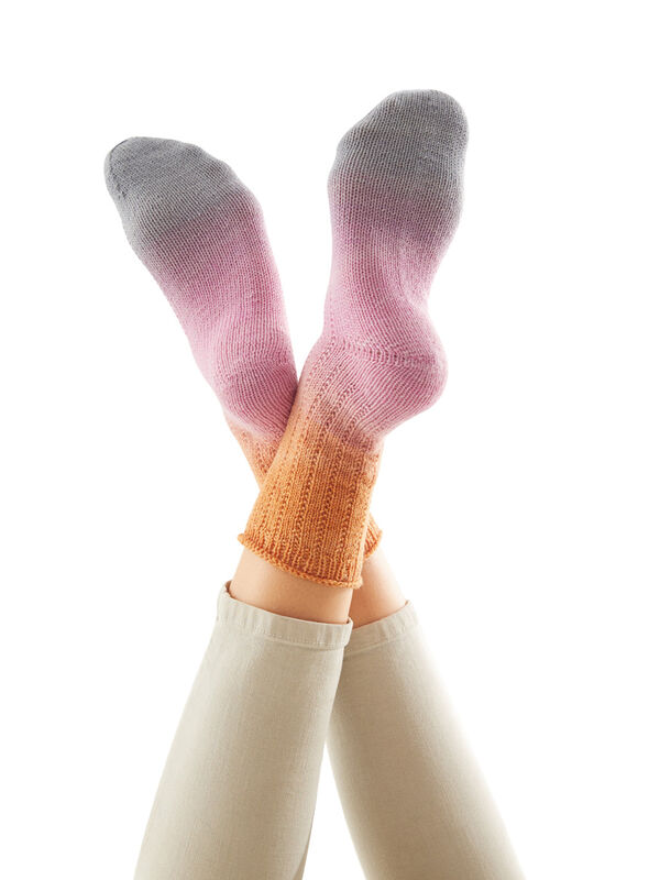 Lana Grossa SOKKER Meilenweit 50g Merino hand-dyed - Strikkeoppskrift (NO)