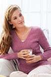 Lana Grossa GENSER MED V-HALS Cool Wool Big Melange - Strikkeoppskrift (NO)