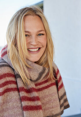 SKJERF Cool Wool Lace & Silkhair fra Lana Grossa