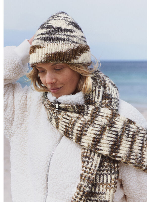 Lana Grossa PATENTSTRIKKET SKJERF Natural Alpaca Pelo - Strikkeoppskrift (NO)