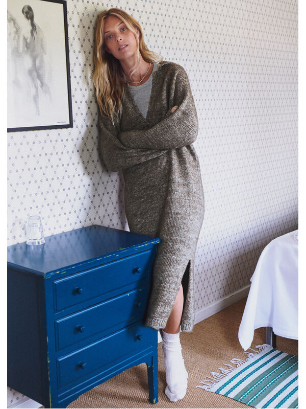Lana Grossa KJOLE STRIKKET OVENFRA OG NED Natural Alpaca Pelo - Strikkeoppskrift (NO)