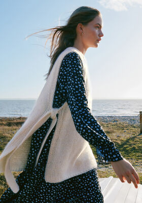 SLIPOVER Natural Alpaca Pelo - Strikkeoppskrift (DK) fra Lana Grossa