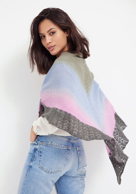 TREKANTSKJERF Cool Wool Lace Hand-dyed & Cool Wool Lace - Strikkeoppskrift (DK) fra Lana Grossa