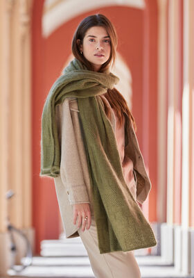 STOLA Cool Wool Lace & Silkhair - Strikkeoppskrift (SE) fra Lana Grossa