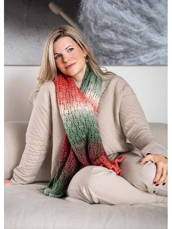 Lana Grossa STOLA Gomitolo (Christmas Edition Lurex) - Strikkeoppskrift (SE)