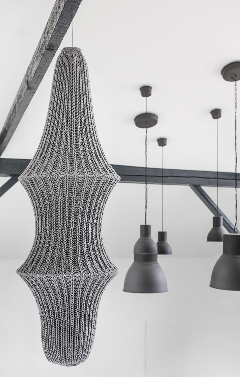 LAMPENSCHIRM IM HALBPATENTMUSTER Mille II - German Edition fra Lana Grossa