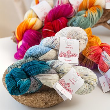 Hand-dyed <br> garn